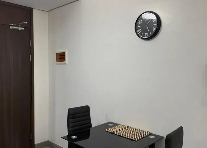 One Bedroom Located In Salcedo Village Appartement