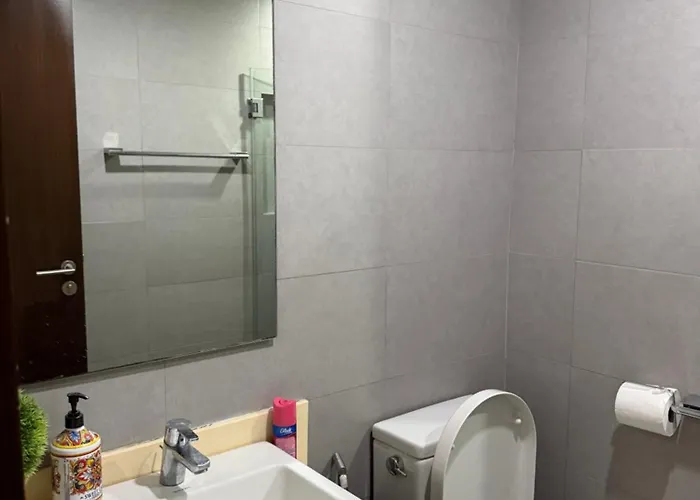 One Bedroom Located In Salcedo Village Appartement *
